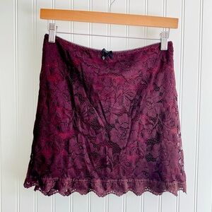 URBAN OUTFITTERS Lace Mini Skirt